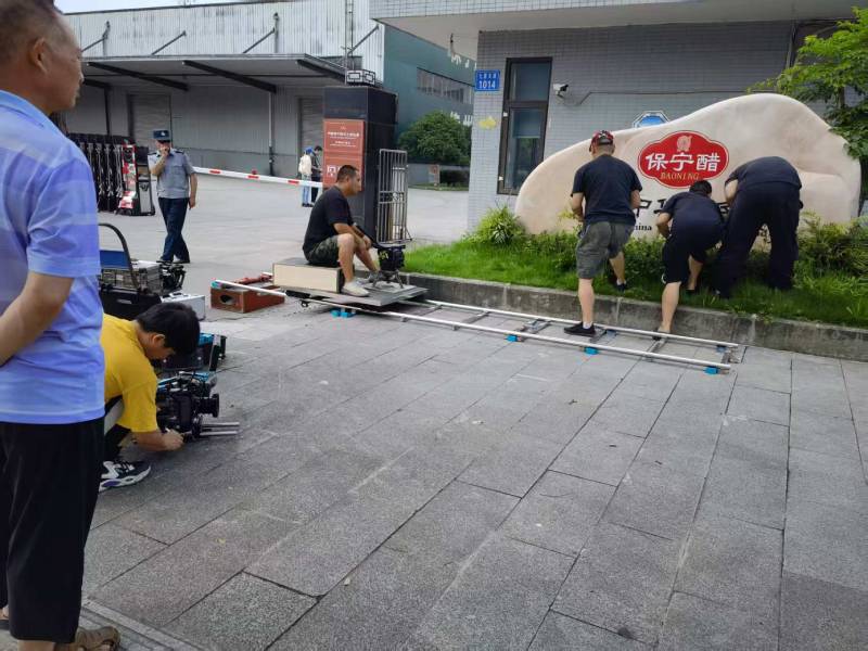 科技赋能未来感十足的产品演示，引领行业新风尚